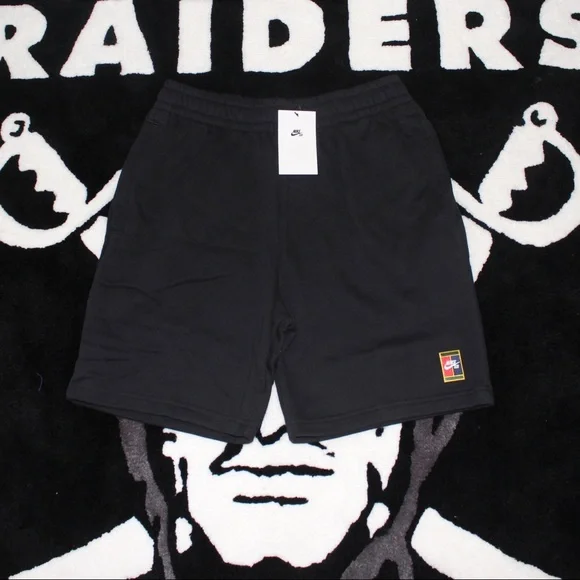 Nike SB Fleece Graphic Skate Shorts - Picture 4 of 12